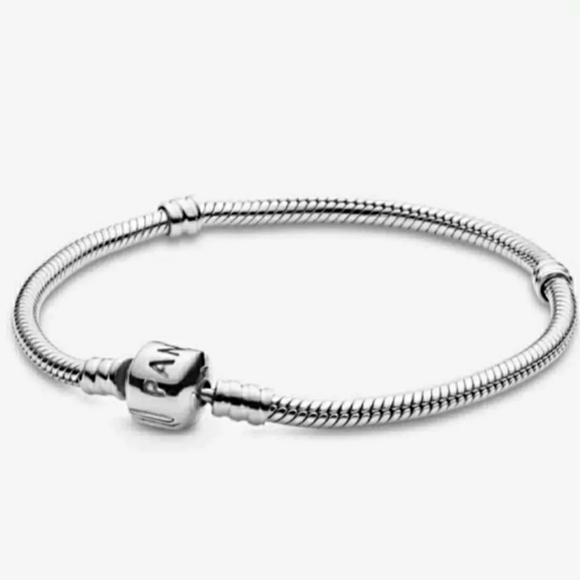 Pandora - Picture 1 of 6